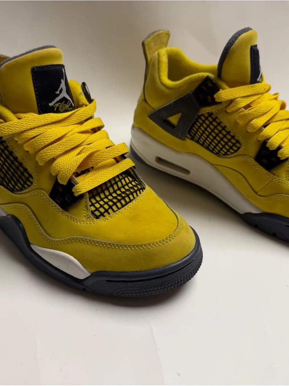 Nike Air Jordan 4 Retro 